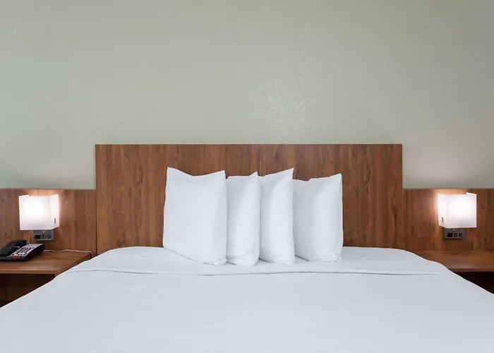 Ramada By Wyndham Altamonte Springs Near I-4